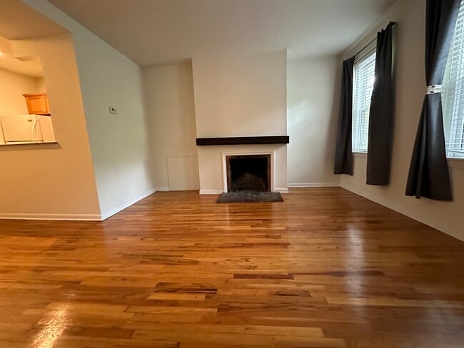 Photo - 937 Lombard St Unit 202