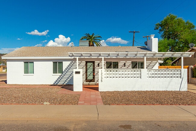 Photo - Amazing 3 bed 2 bath home with large backyard