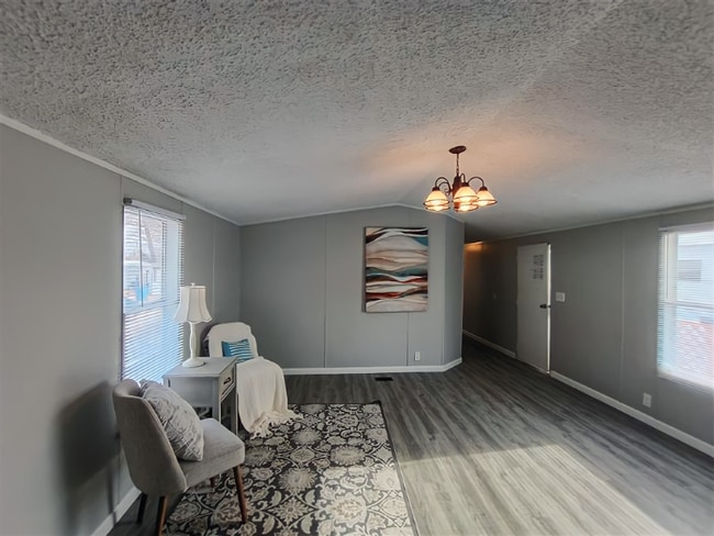 Photo - 77 Deerwood Park