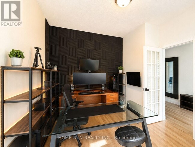 Photo - 102 Dragon Park Dr