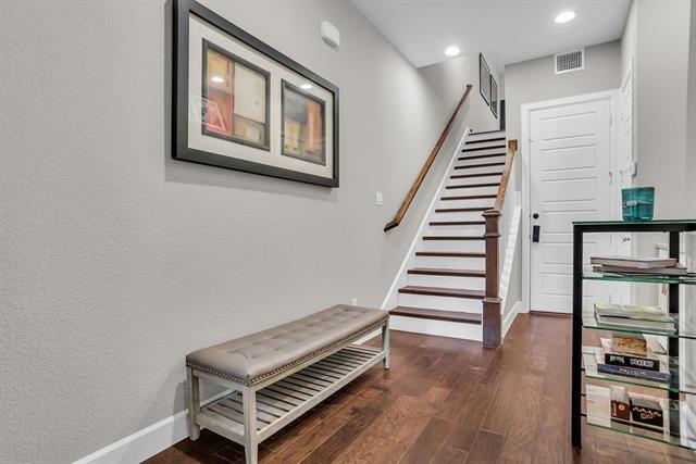 1362 Arch Pl