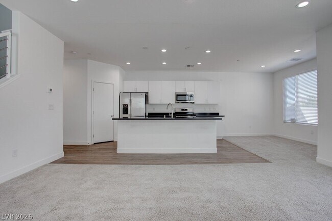 Photo - 70 Harrison Rose Ct