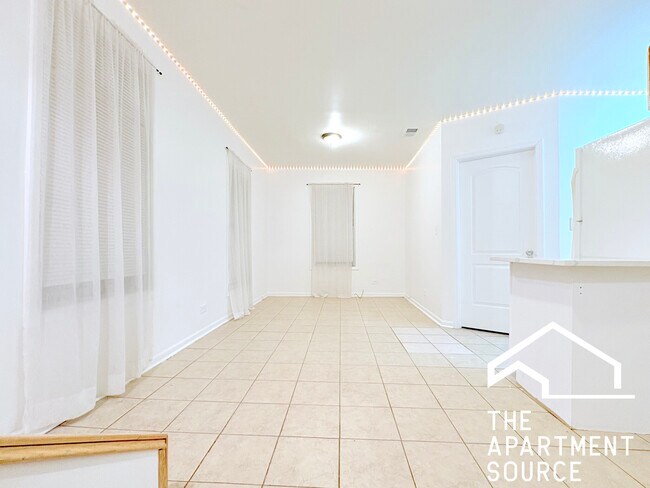 Photo - 1900 S Throop St Unit 6