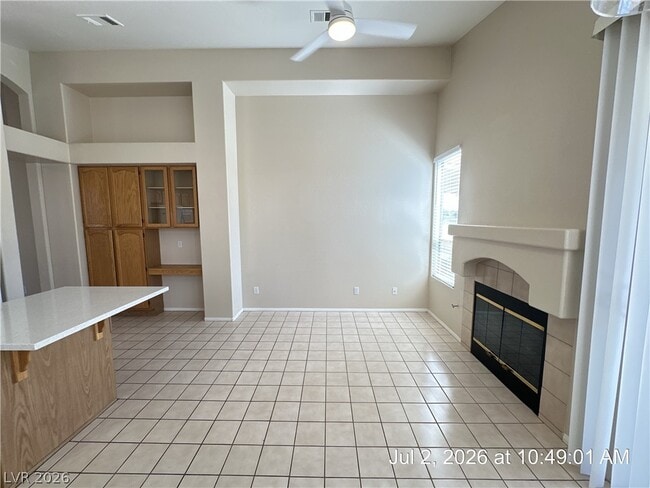 Building Photo - 122 McLaren St