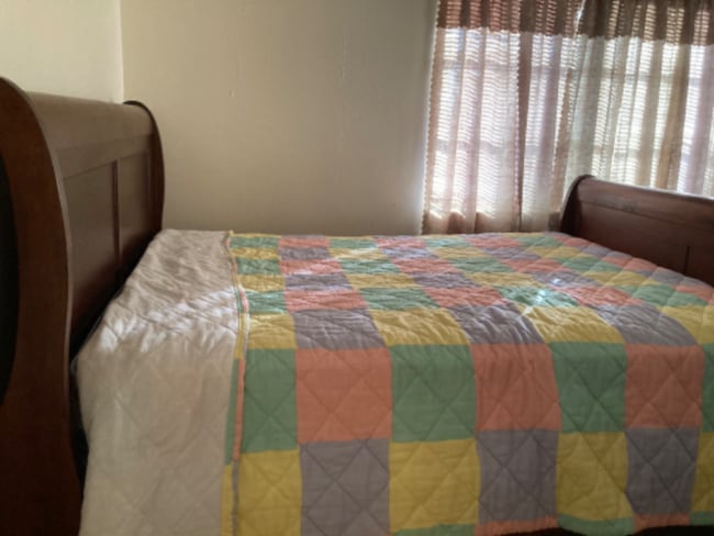 Photo - 5912 Owen St