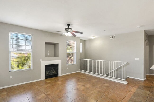 Photo - 3 Bedroom North Las Vegas Condo Convenient...