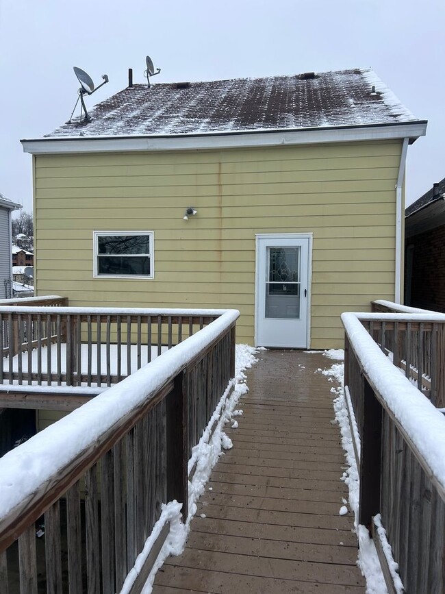 Photo - vin4033 Unit 2