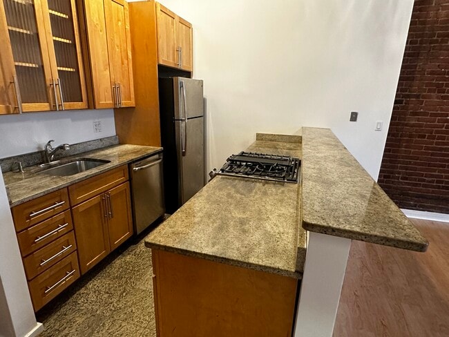 Photo - 252 Friend St Unidad 1