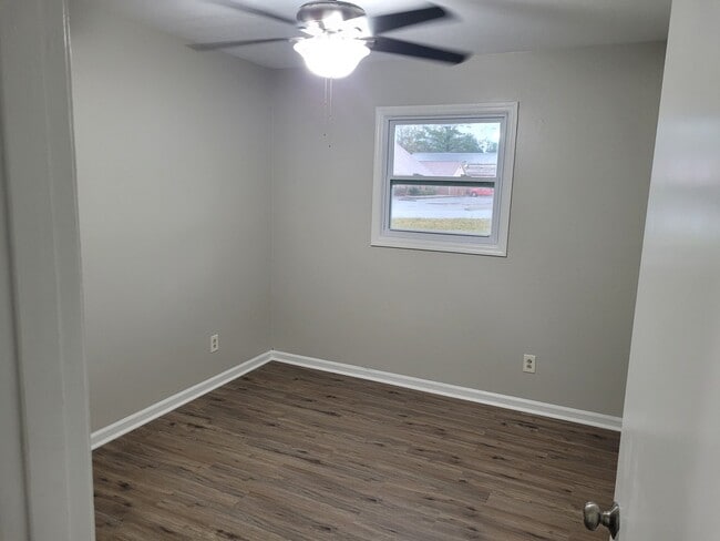 Photo - 1711 Floyd Rd