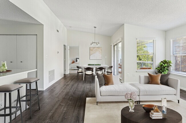 Windsor at Fairlakes apartments — community photo