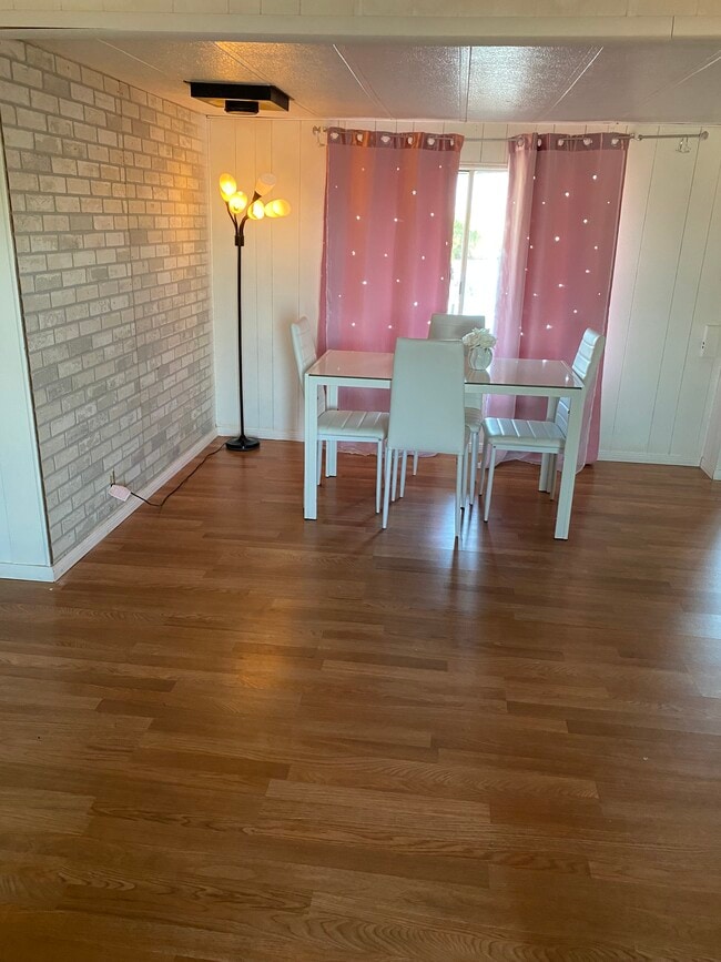 Building Photo - 42982 Valley Center Rd