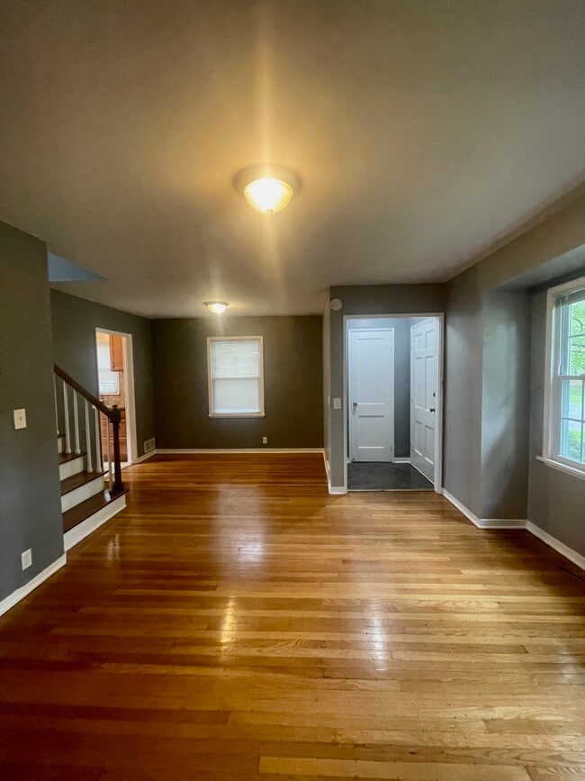 151 Eastmoreland Dr Unit 1