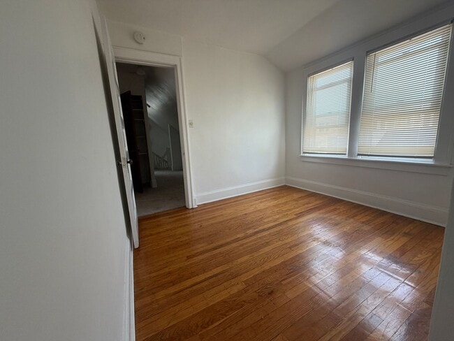 Photo - 1675 N Marshall St Unidad 1675 N Marshall St 3rd Floor