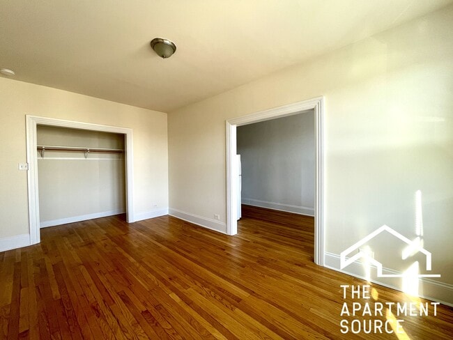 Photo - 2714 N Sawyer Ave Unit 301