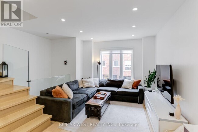 Photo - 12 Grogan Mews