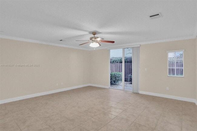 Photo - 427 SE 13th St