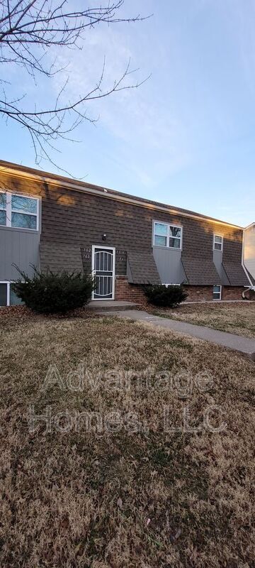 Photo - 704 N 70th St House