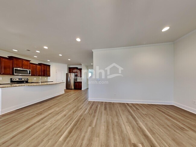 Photo - 636 Silver Moss Dr