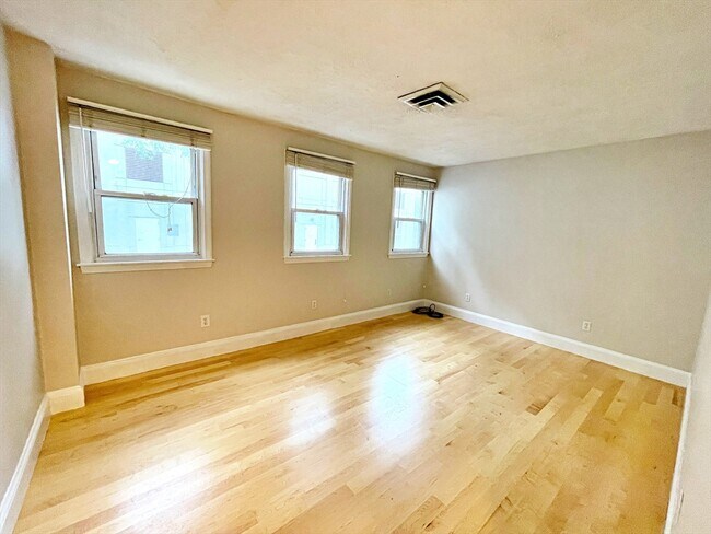Photo - 182 Cottage St Unit 101