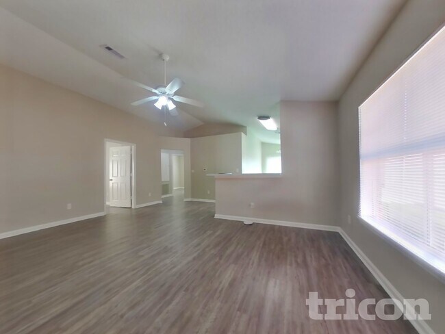 Photo - 3131 Kelling St