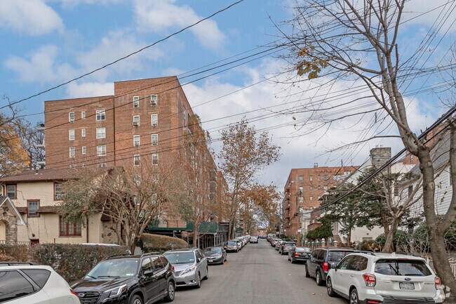 Context - 3299 Cambridge Ave