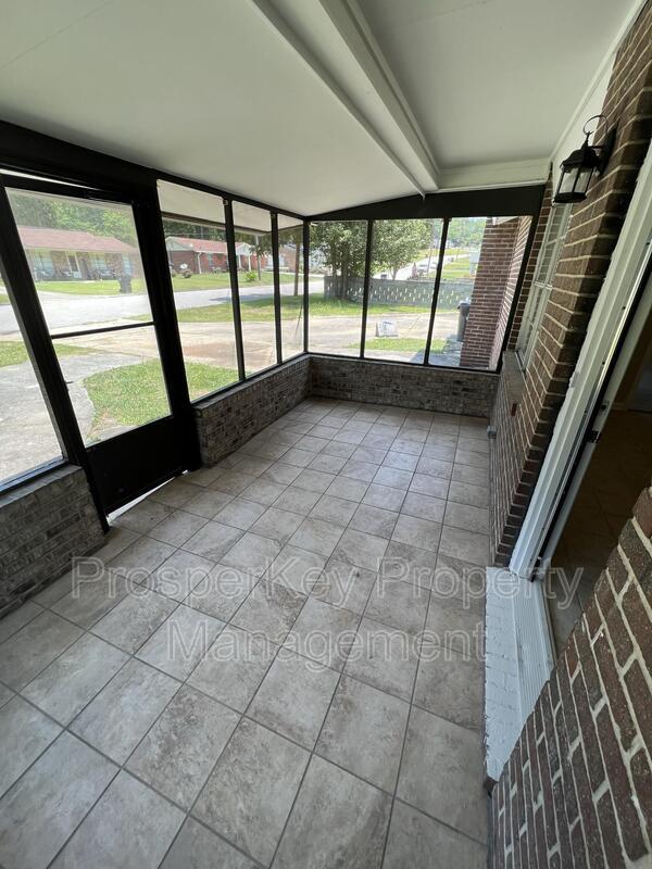 Photo - 615 Buford Dr