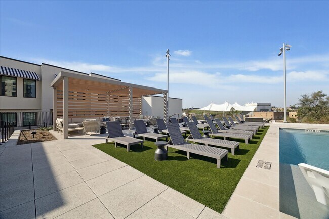 Photo - 1 Riva Row Unit 1308