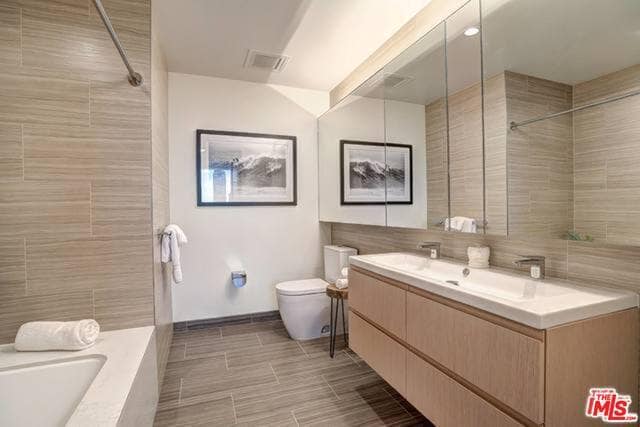 Photo - 877 Francisco St Unidad 1019