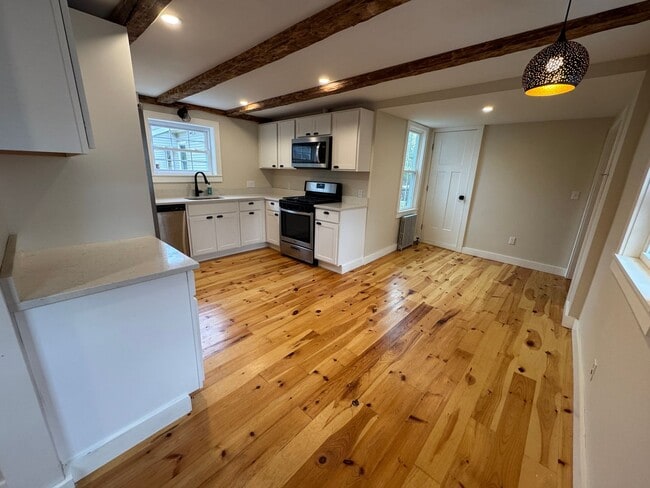 Photo - Cute 4 Bedroom Urban South Portland Farmhouse