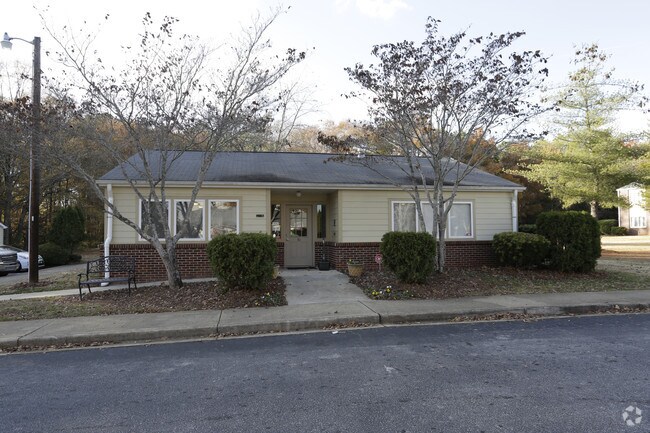 Photo - Woodside Apartments