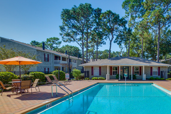 Woodcliff Apartment Homes For Rent in Pensacola, FL | ForRent.com