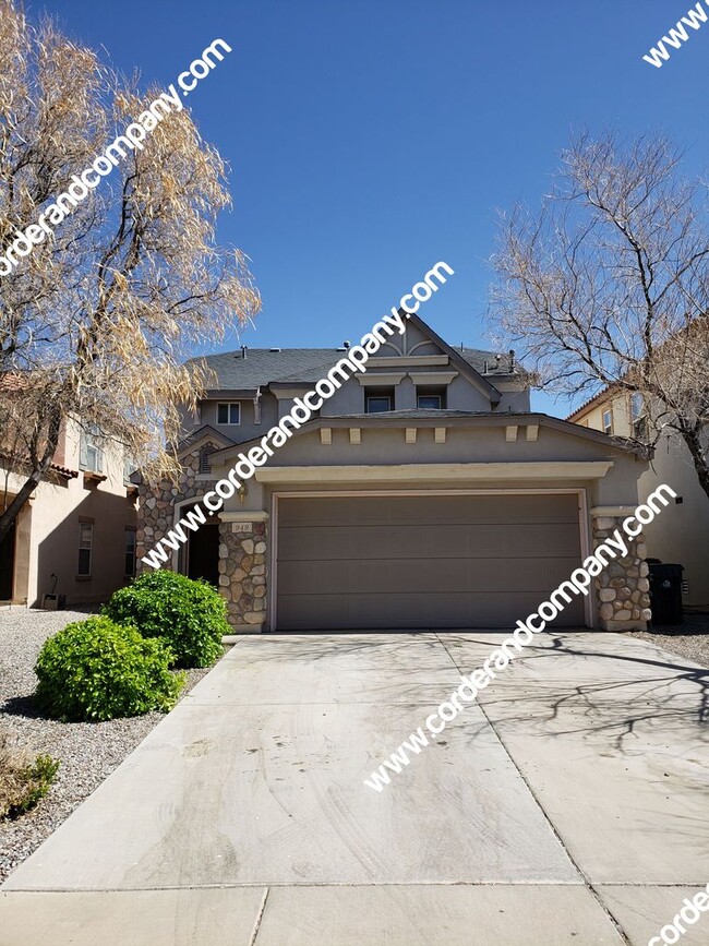 Building Photo - Spacious 4 Bedroom, 3 Bathroom, 2 Car Gara... Rental