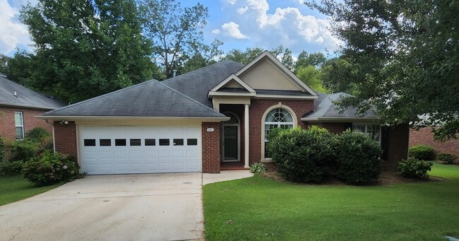 Building Photo - 241 Bainbridge Dr