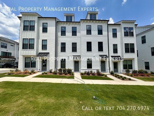 Photo - 5027 Layman Dr