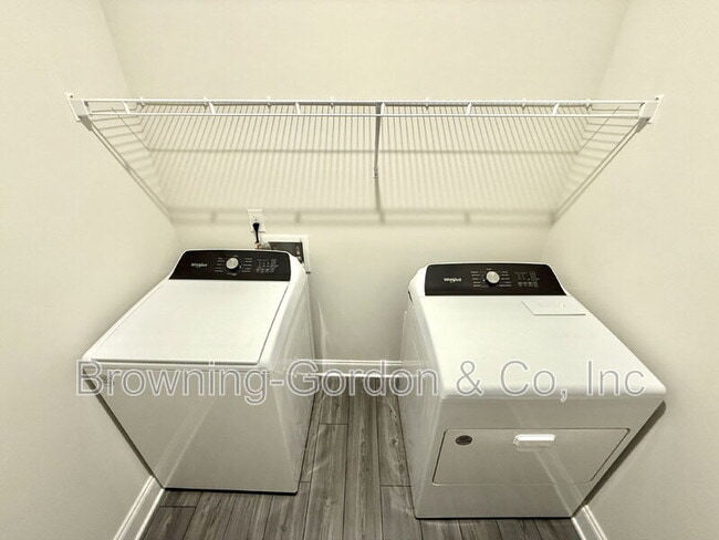 Photo - 7118 Evans Hl Wy