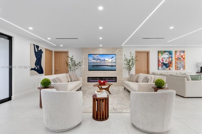 Photo - 4000 N Circle Dr