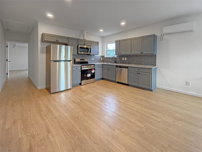 6707 Avenue F Unit 1