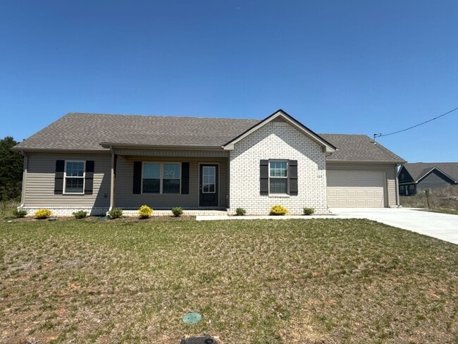 Building Photo - Brand new home in Shelbyville, TN