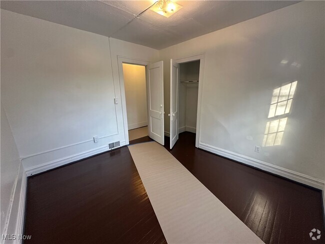 Building Photo - 740 Fern St Unit 4 Rental