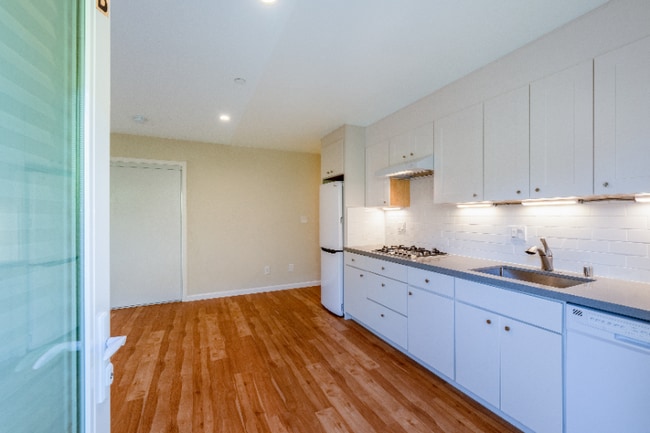 Photo - 938 Kearney St