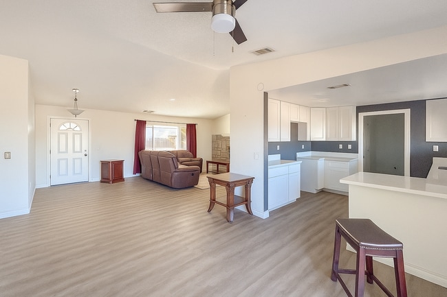 Photo - 16549 Mossdale Ave