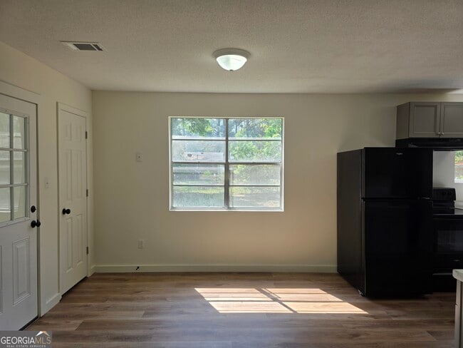 Photo - 309 E 3rd St