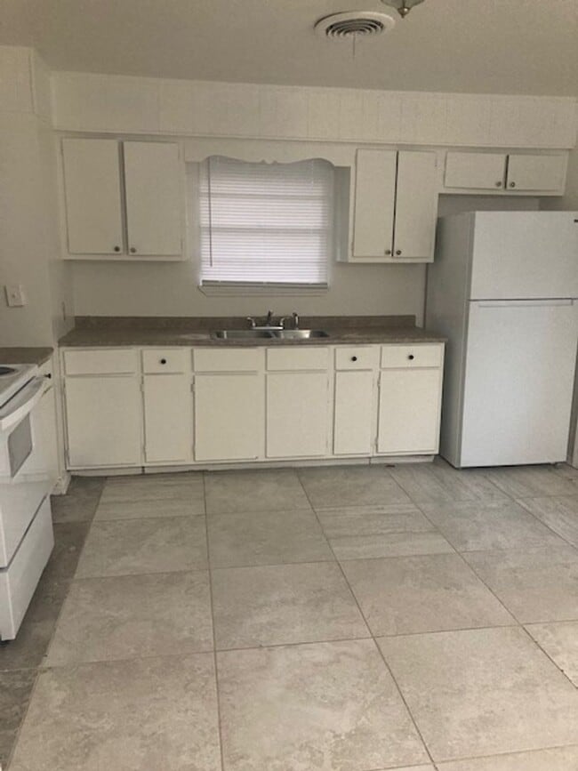 Photo - Gulfport 3 Bedroom