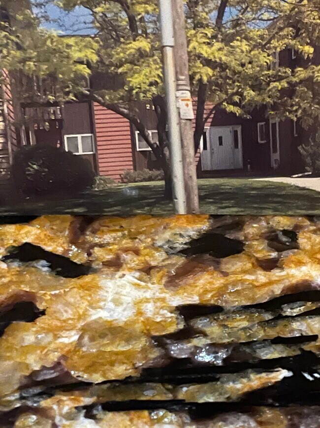 2120 Marathon Ave Apartments For Rent in Neenah, WI