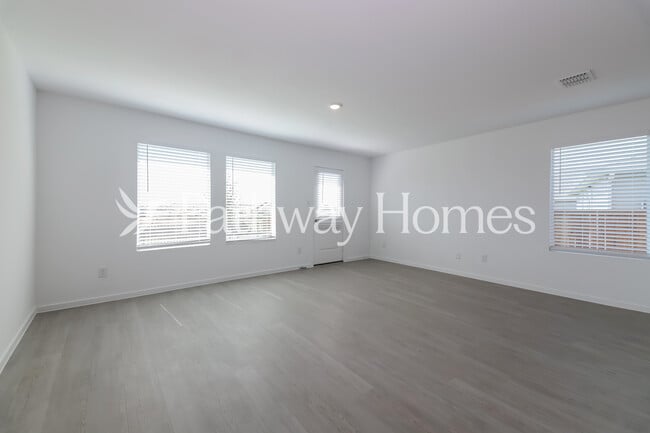 Photo - 11316 Rodeo Dr