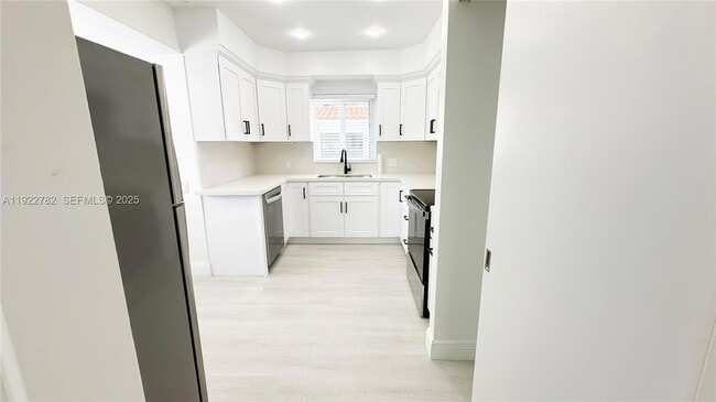 Photo - 2240 SW 16th Ct Unit U