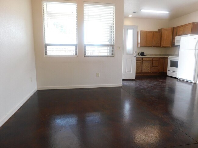 Photo - 1325 Cedar Ave Unit 2