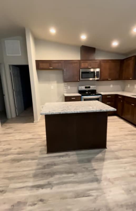 Photo - 815 E Mt Baker St