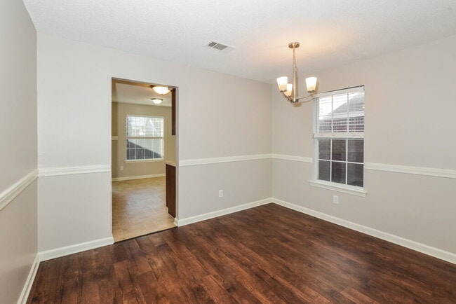 Photo - 1663 Ranmar Dr