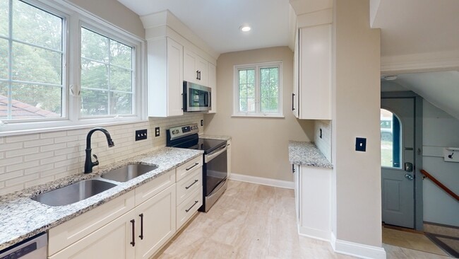 Photo - 1200 Gardner Ave